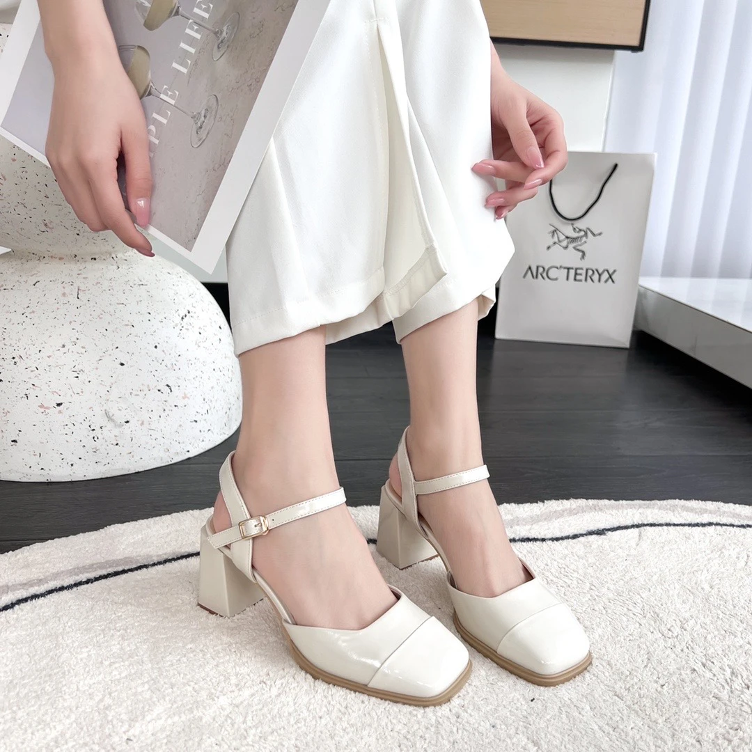 2023-2新款春季时尚上班小众小香风粗跟一字扣带高跟鞋 A4