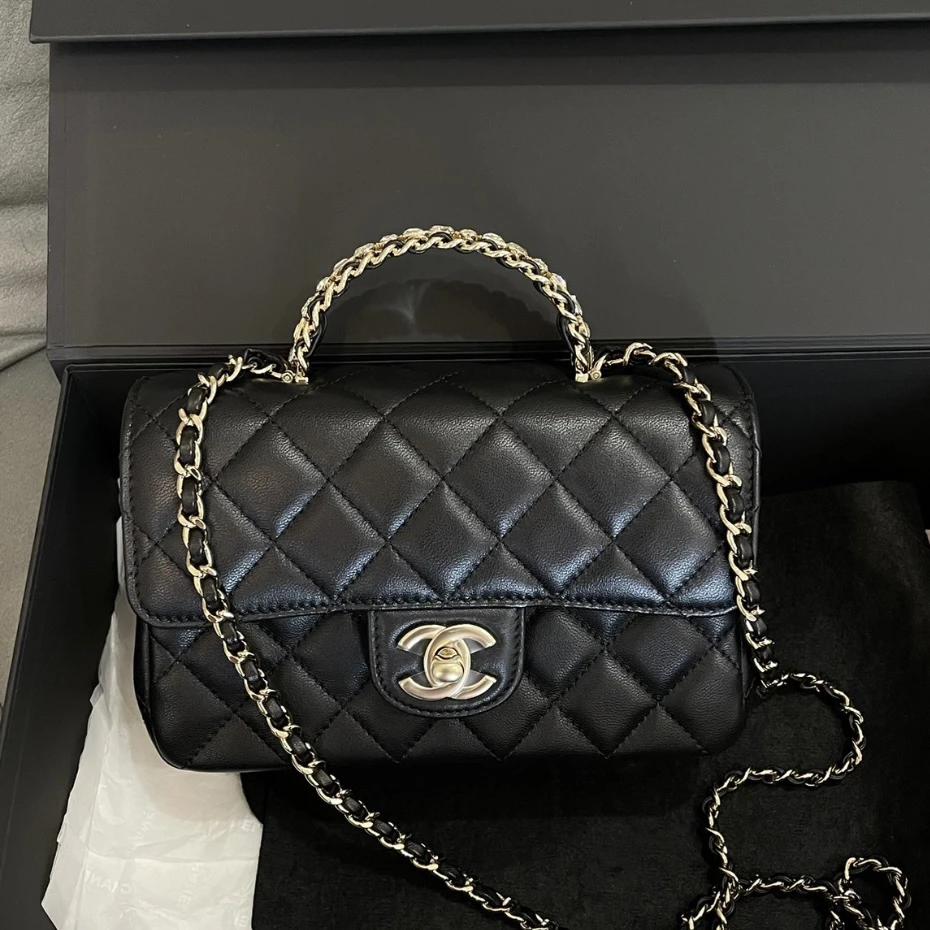 全新未使用 Chanel/香奈儿 黑金水钻手柄大mini 淡金扣链条斜挎包