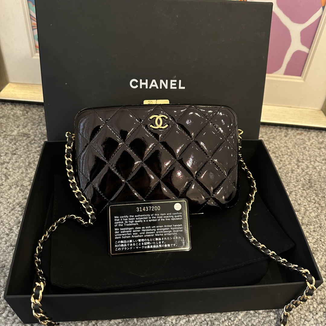 95新  98新Chanel/香奈儿手工坊ol黑金夹子晚宴包31开黑色小香风