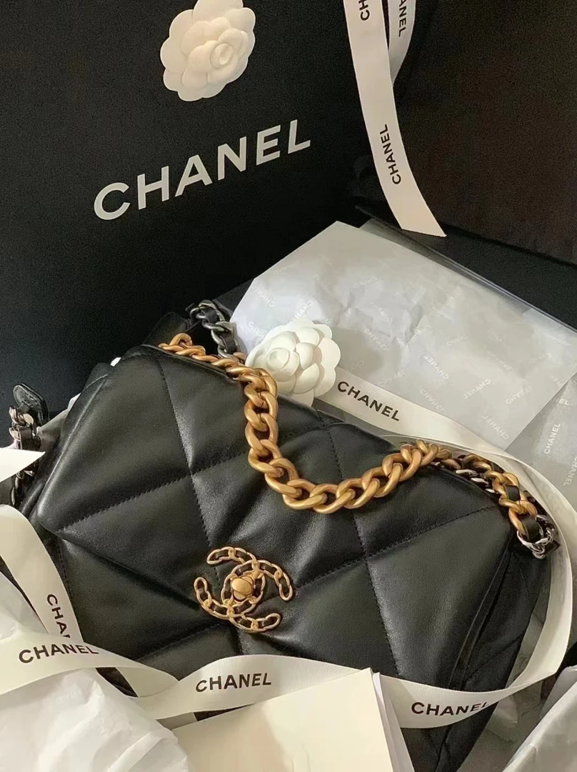全新未使用 Chanel/香奈儿 黑金19bag中号 23年 芯片款