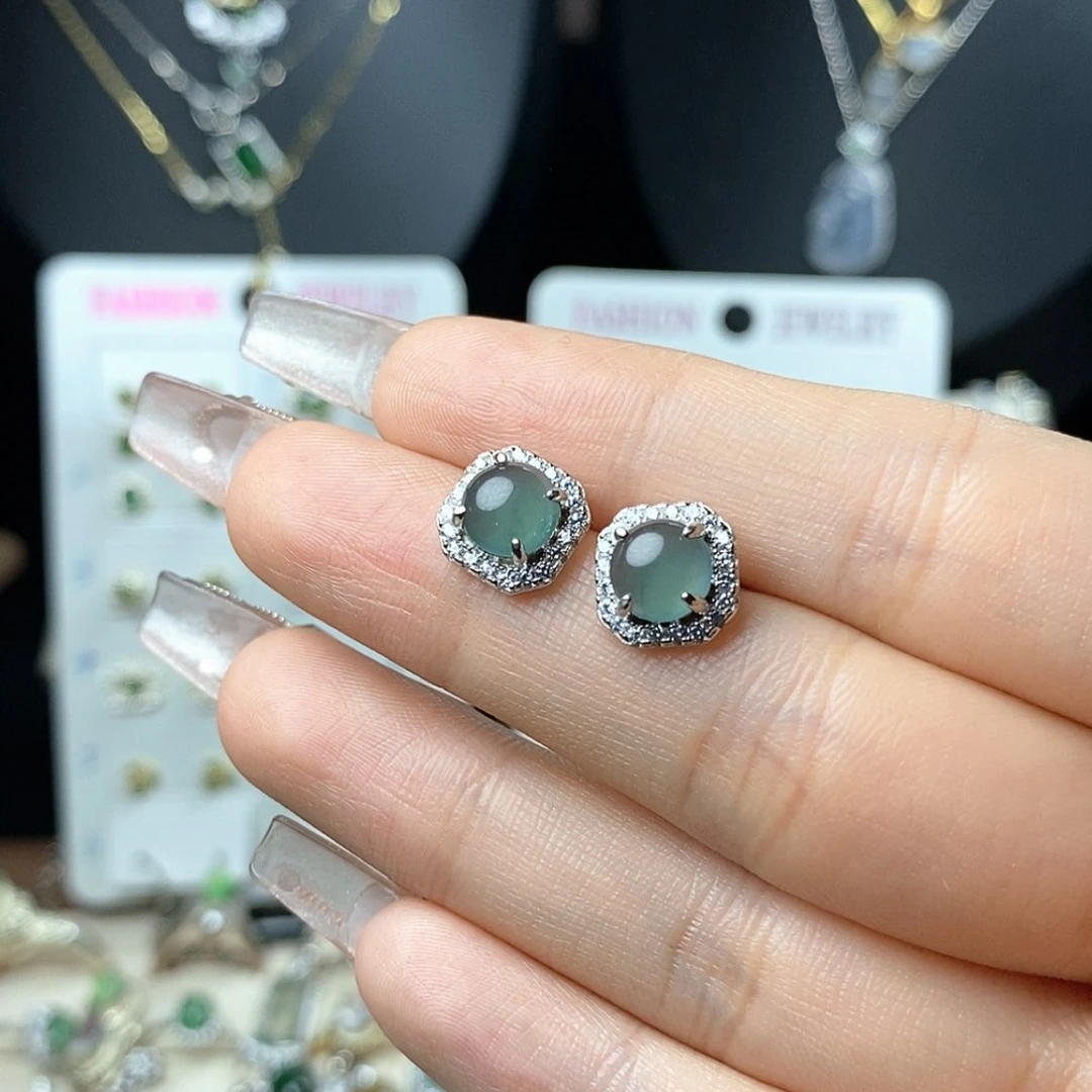 【闪购商品】翡翠耳钉银S925镶嵌性****）