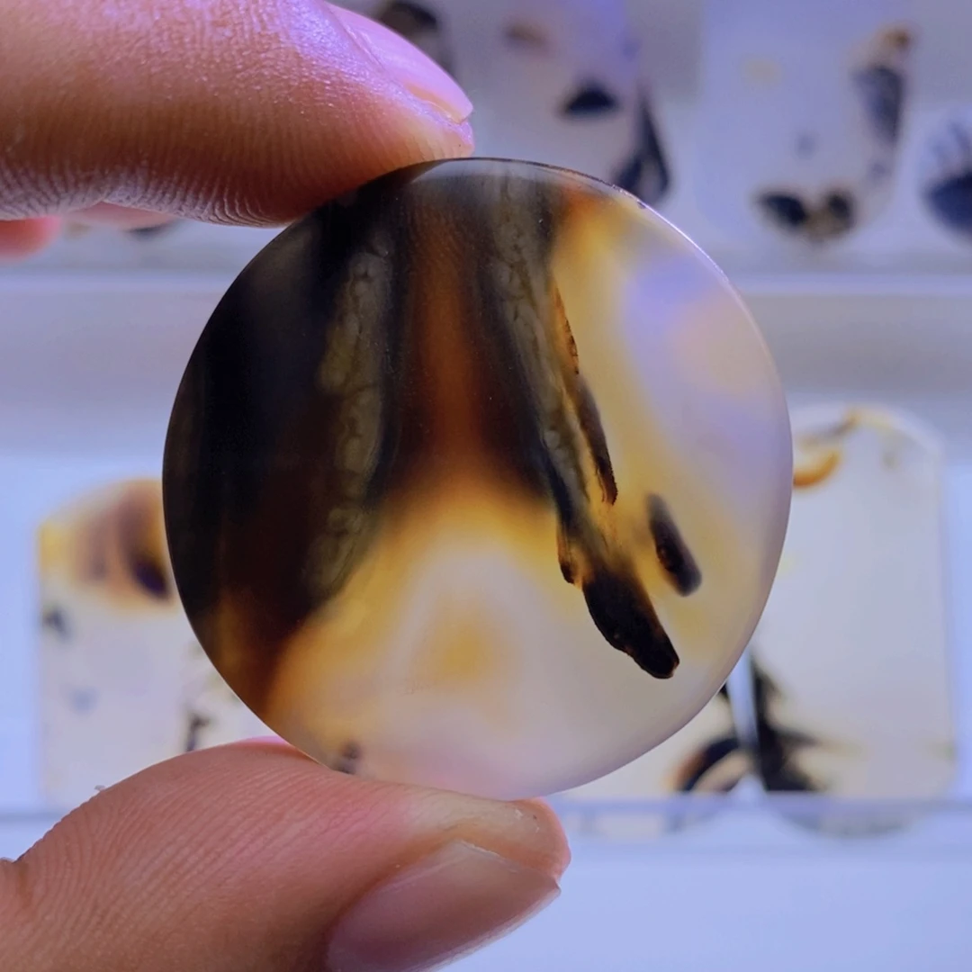 玛瑙/玉髓颈饰未镶嵌