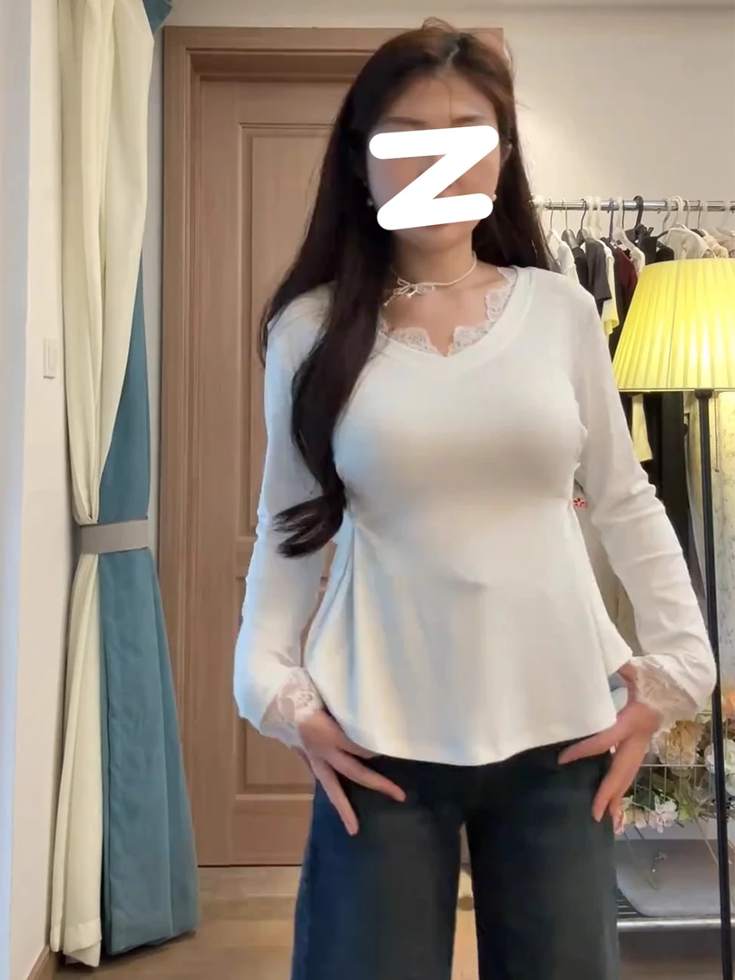 【8199】收腰显瘦蕾丝拼接正肩长袖T恤加绒加厚打底衫上衣女秋冬