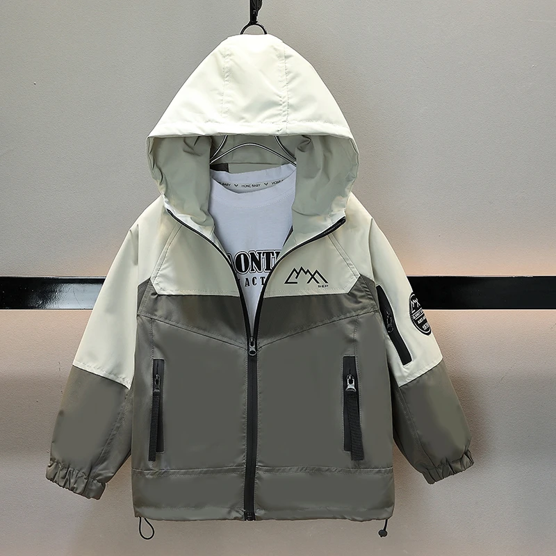 男童春季外套2025新款儿童冲锋衣春秋款中大童男孩外套洋气宽松