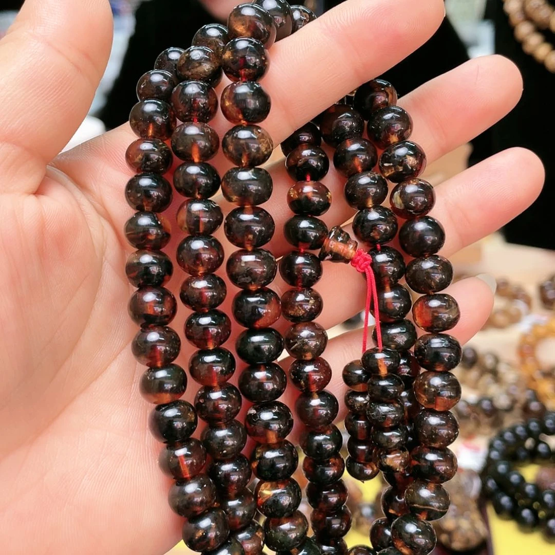 琥珀裸石未镶嵌九