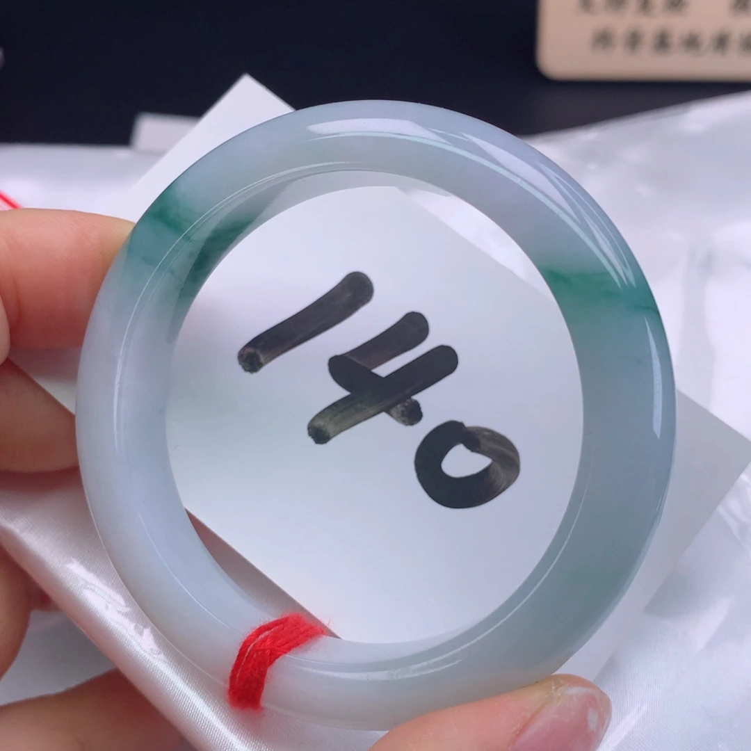 翡翠手镯未镶嵌54圈口