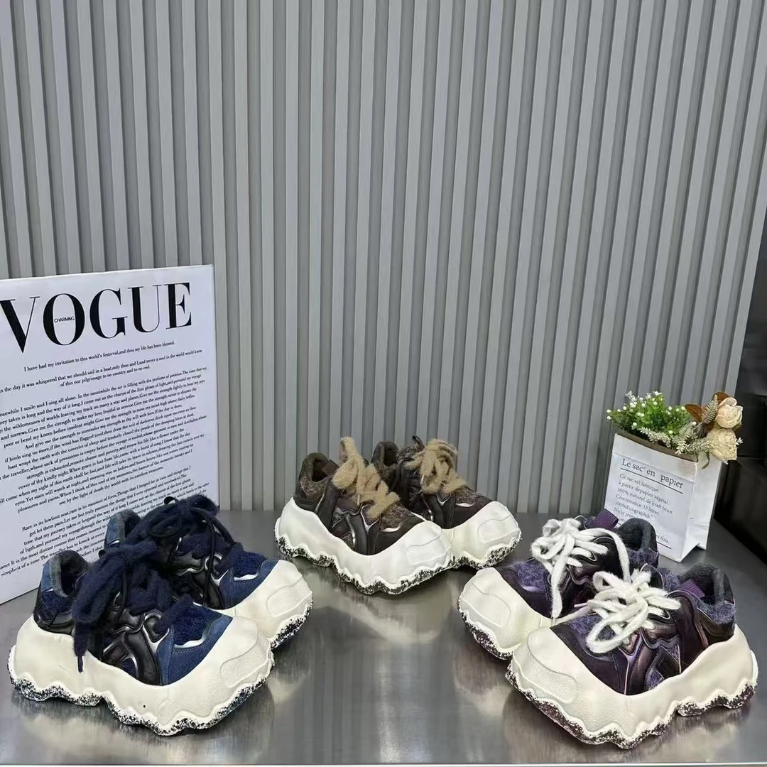 欧货小众设计感贝壳头溶解鞋休闲鞋板鞋加绒棉大头面包鞋系带女鞋