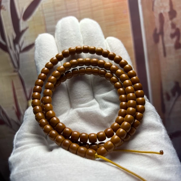 橄榄核核尖脖挂108，精工直切，全无白老挝核，核质到顶一条毕业