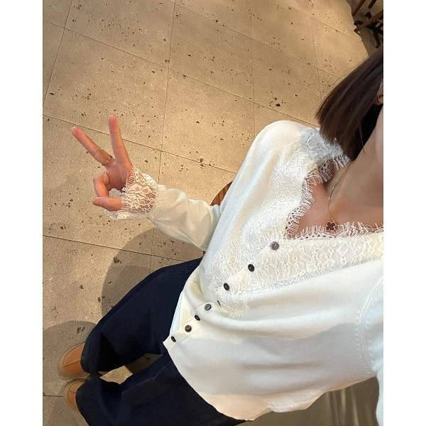 【睫毛蕾丝】轻熟浪漫！法式别致蕾丝花边V领气质温柔风针织开衫