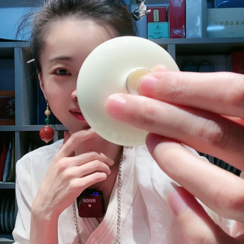 【闪购商品】密胺碟99沉香白茶18片品鉴