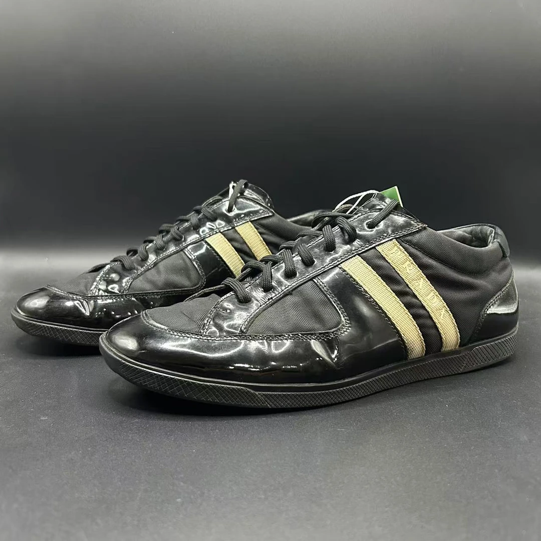【GL好物】PRADA/普拉达经典亮黑色休闲鞋41欧码正品保证ao7百搭