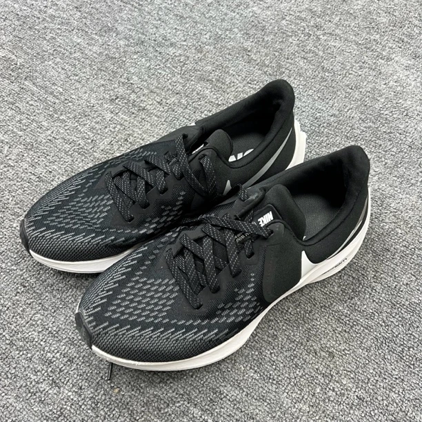 39码/内长250/二手正品/NikeZoom6休闲舒适跑步鞋黑白色/公价799