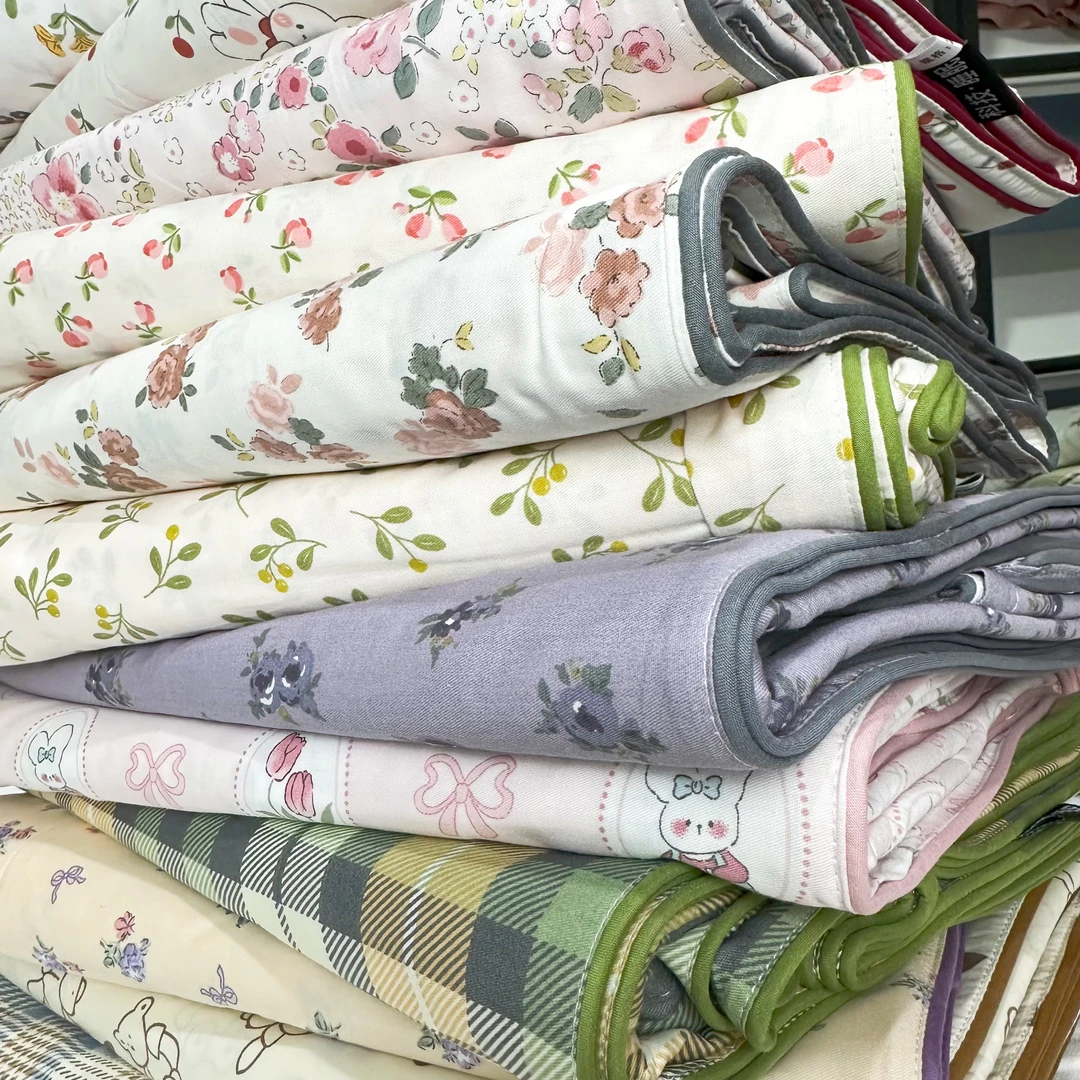 1.31日床品床单被罩枕套四件套（有瑕疵介意者慎拍）