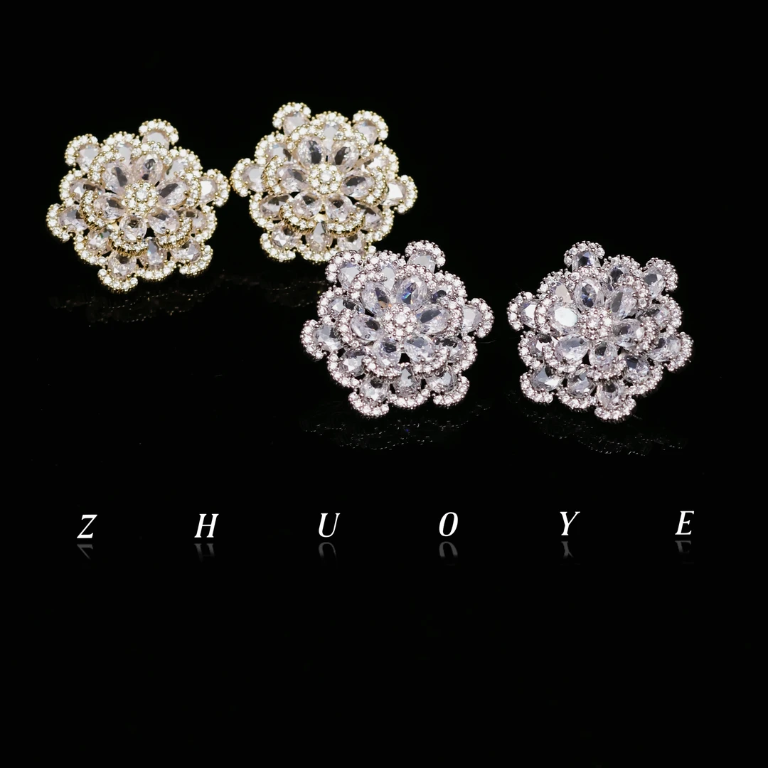 铜合金耳饰 灼晔•高定重工奢华镂空太阳花立体锆石耳钉高级感气质