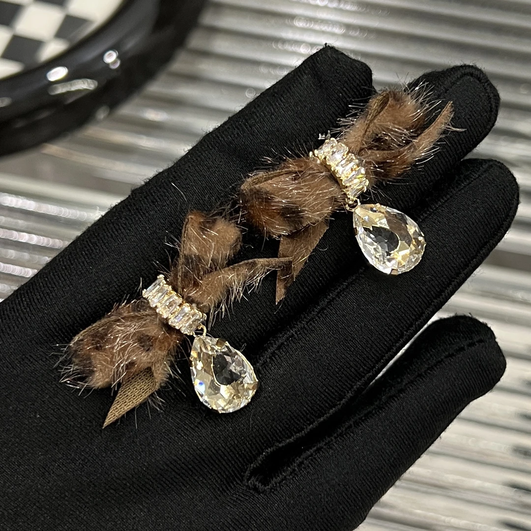 铜合金耳饰 C473优雅精致小众百搭长款简约轻奢黄色气质耳环