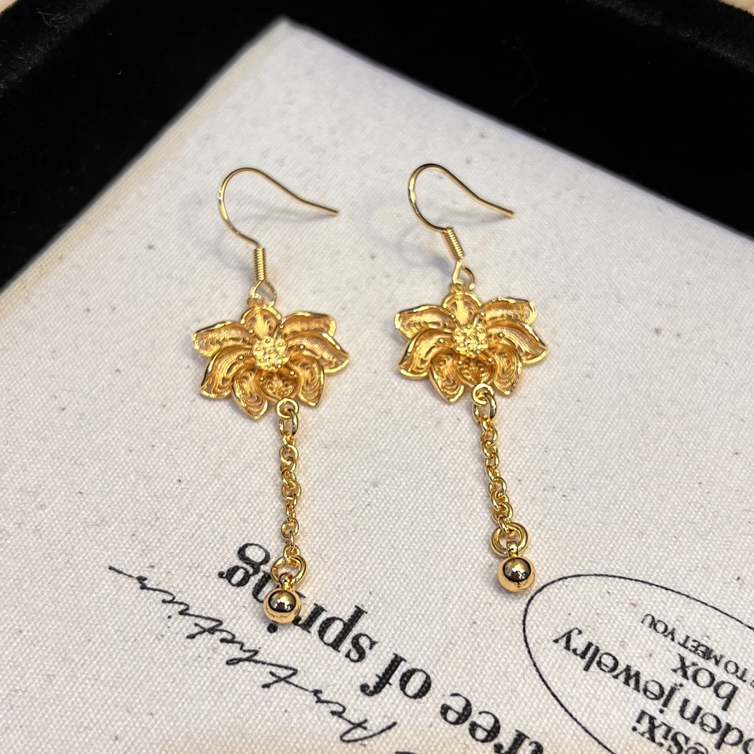 铜合金耳饰 A163时尚复古气质百搭古风金色耳钩长款花花耳环