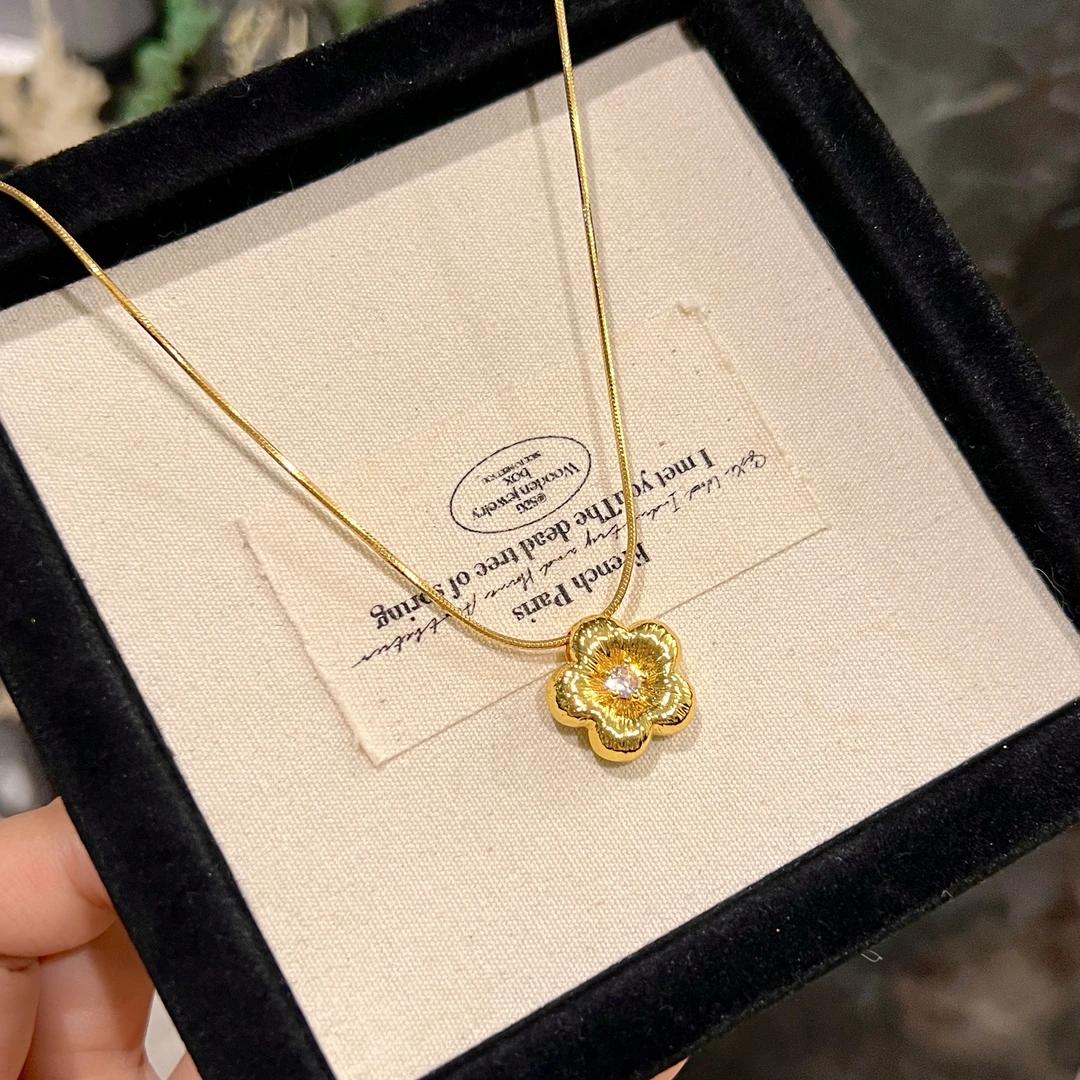 铜合金项链 B633气质时尚百搭花花吊坠项链