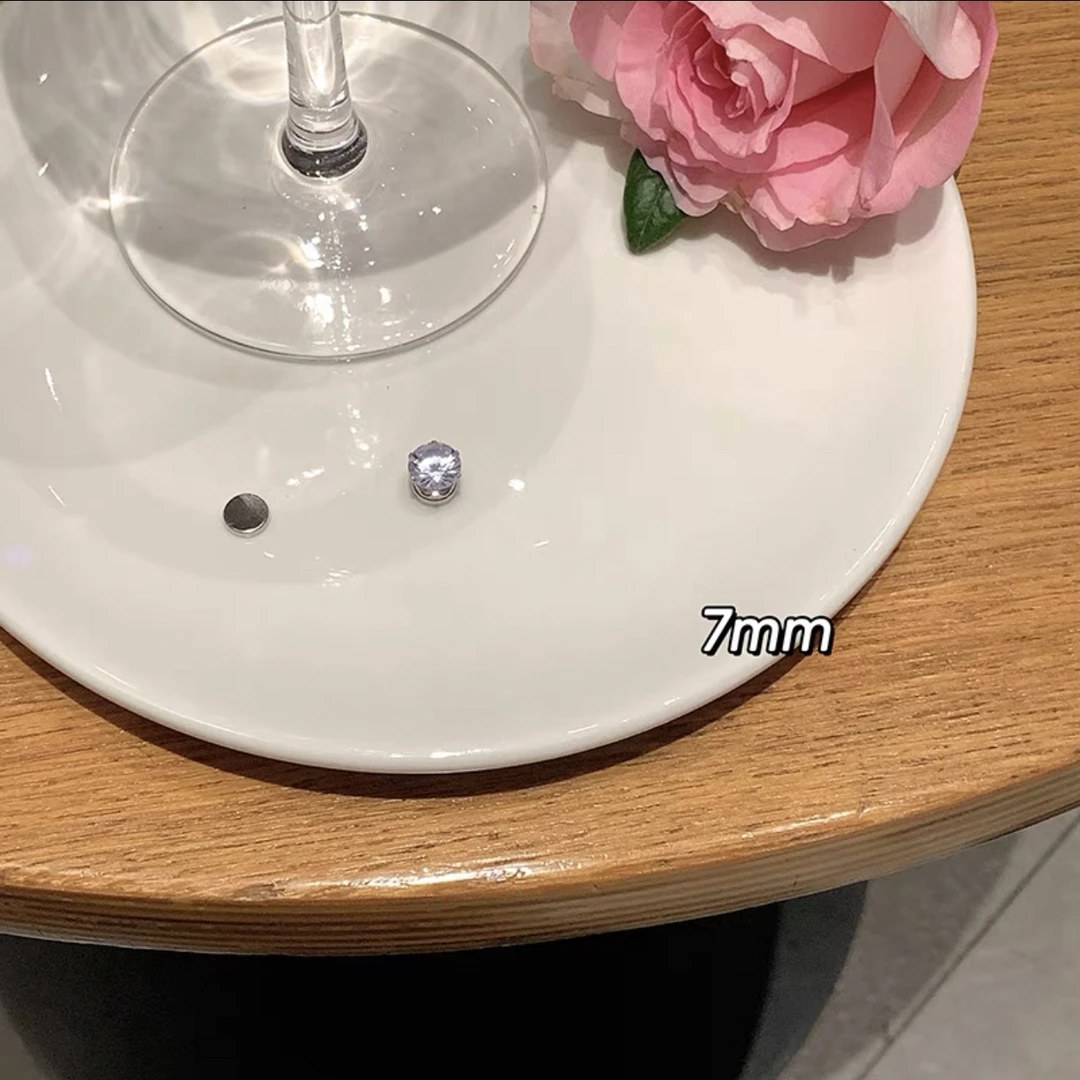 铜合金耳饰 F139小巧超闪时尚7mm磁吸耳蜗钉简约个性气质百搭耳钉