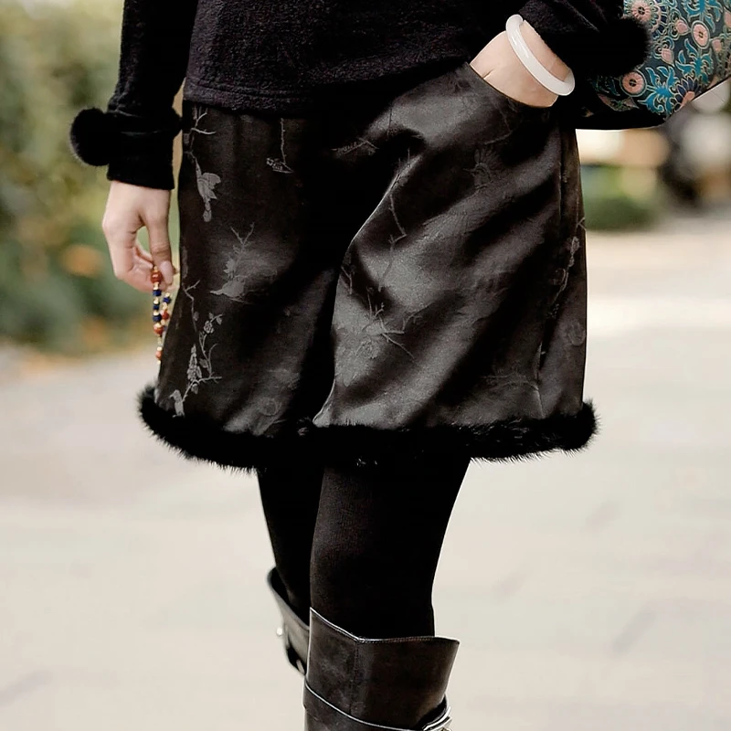 复古日记“喜上梅梢”40mm真丝香云纱提花加厚水貂棉短裤247K7424