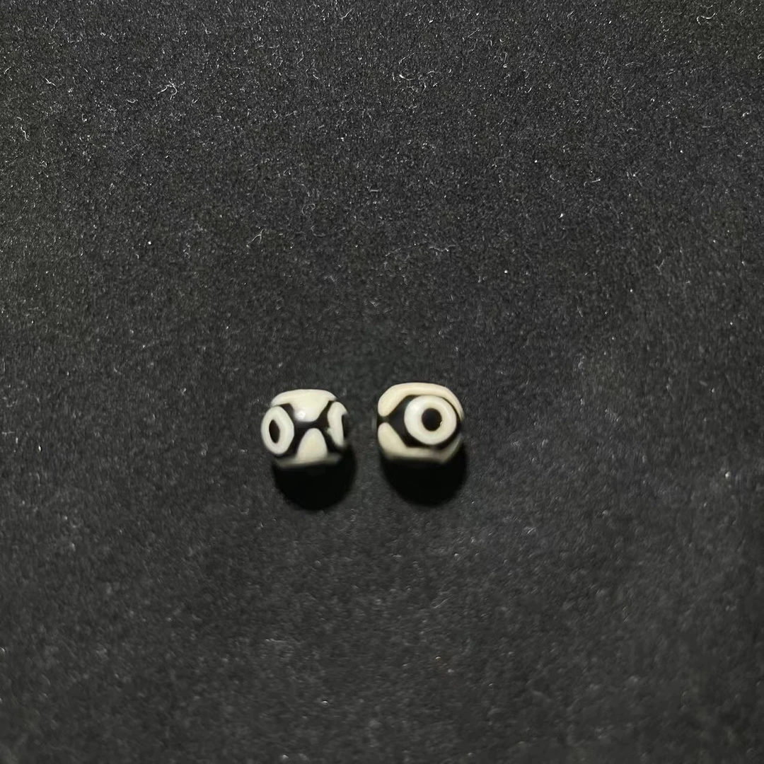 台 玛瑙 配珠三一对