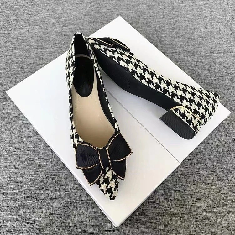2025千鸟格气质小香风蝴蝶结尖头平底尖头单鞋时尚浅口法式粗跟女