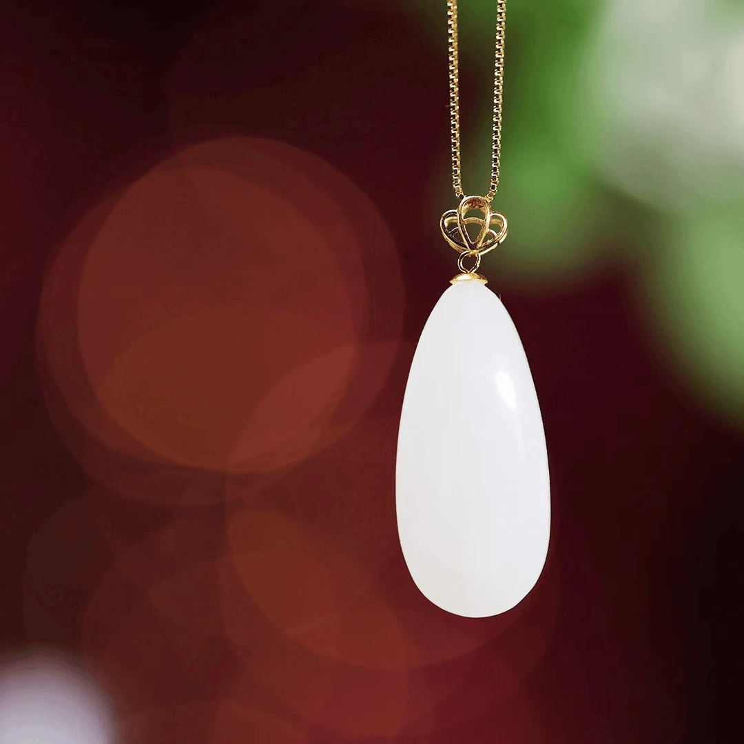 天然女款和田玉水滴金镶玉18k金锁骨简约吊坠
