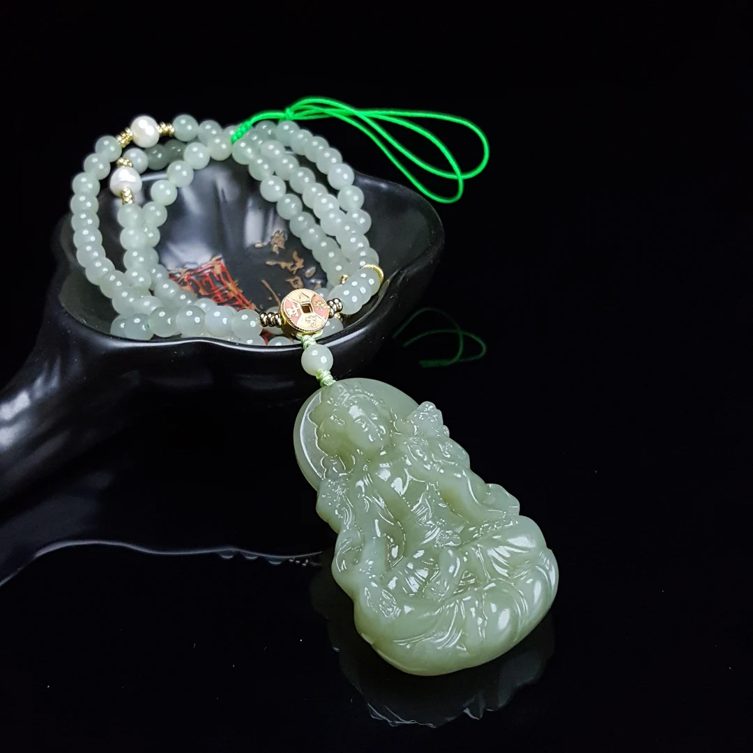 和田玉颈饰纯手工雕刻守护牌子原创设计款百搭
