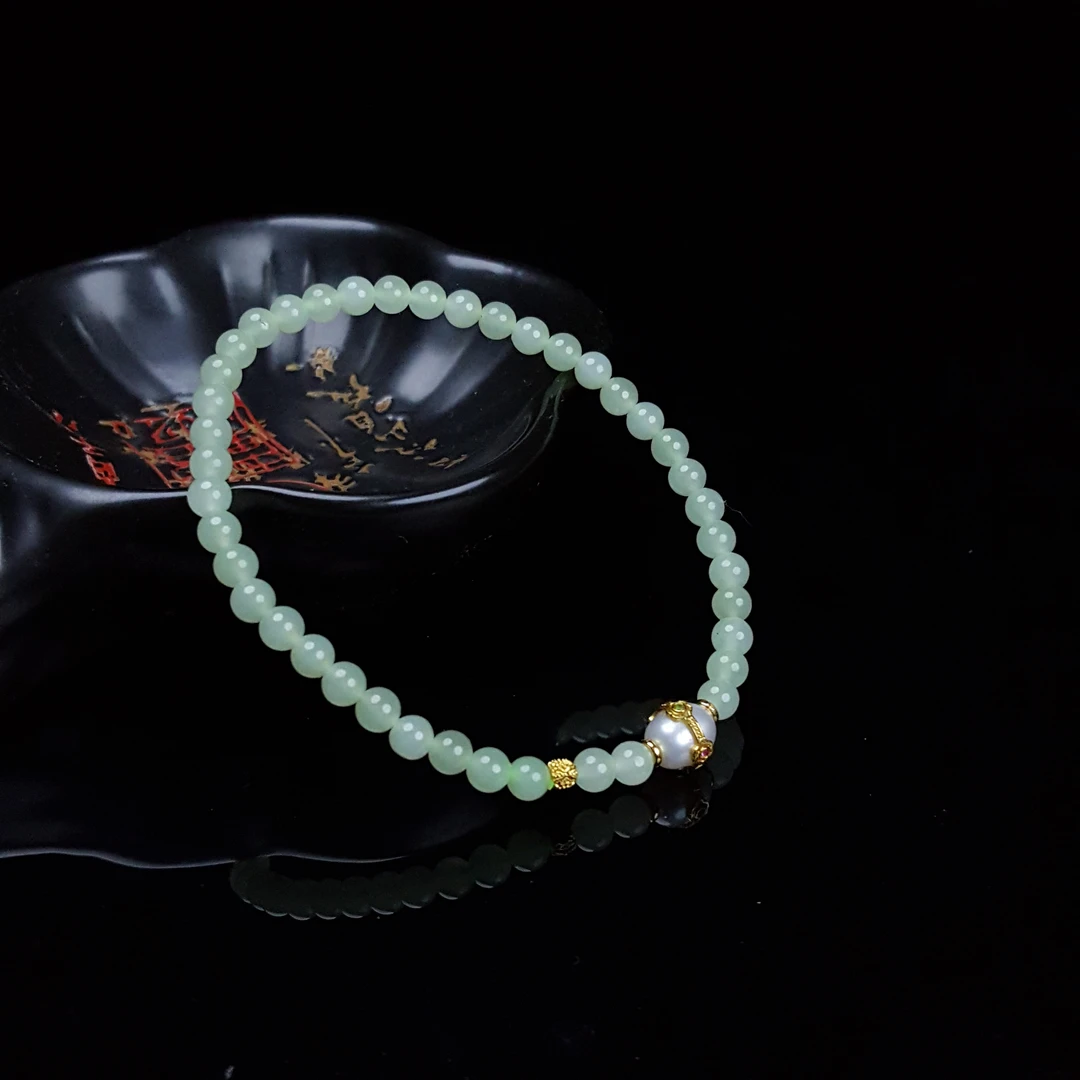 和田玉纯手工雕刻设计款小珠珠百搭手串