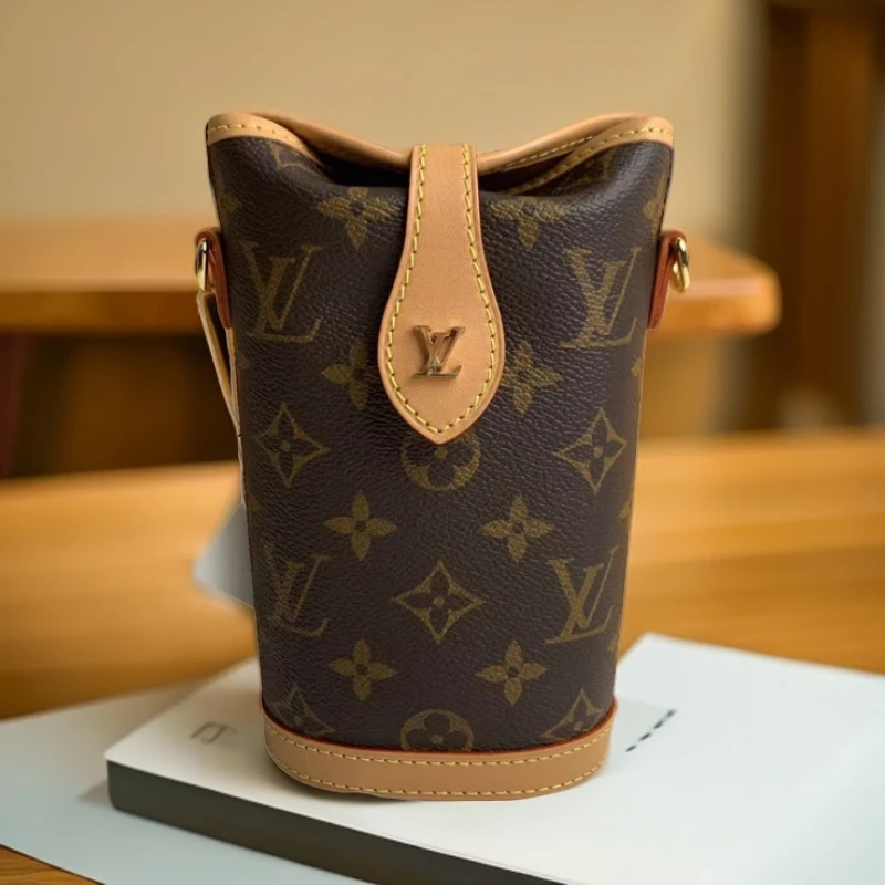 全新未使用 LouisVuitton/路易威登 Lv 薯条 mini  803591