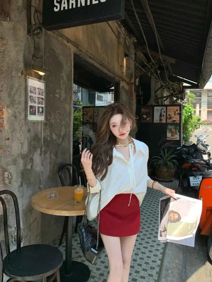 2024夏季新款整套搭配轻奢感显瘦辣妹白衬衫+红色包臀短裙套装女