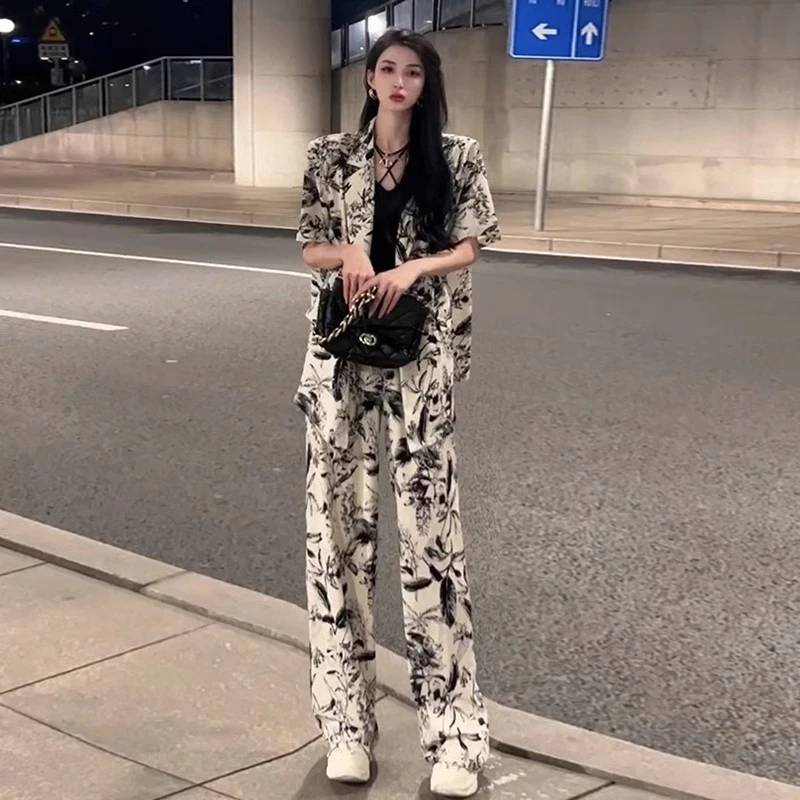 时尚休闲运动风套装女夏季2023新款时髦减龄扎染短袖阔腿裤两件套