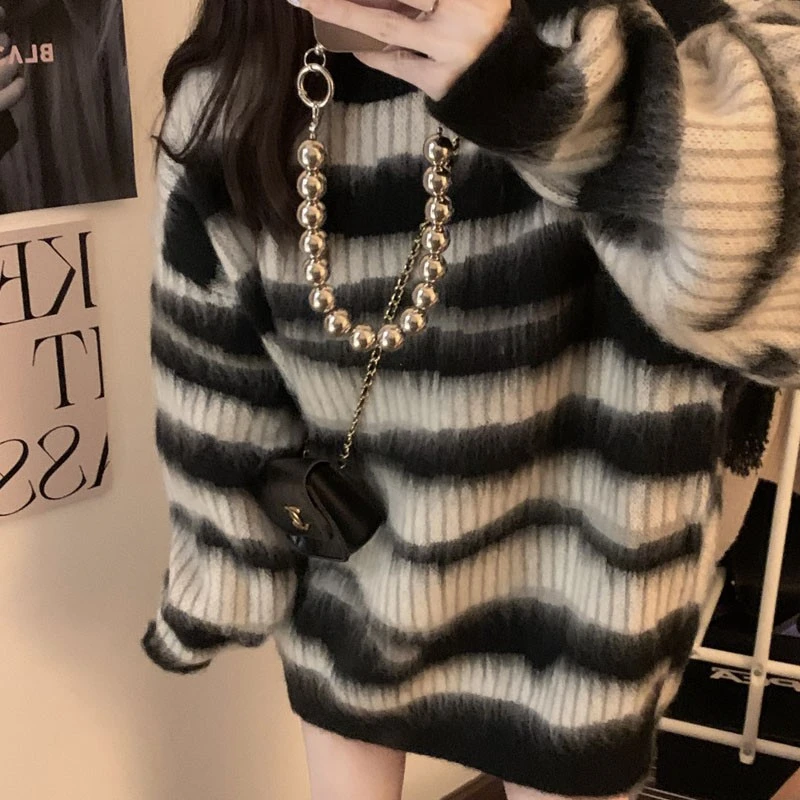 高级感超好看毛衣女秋冬2022新款慵懒风条纹针织中长款软糯糯上衣