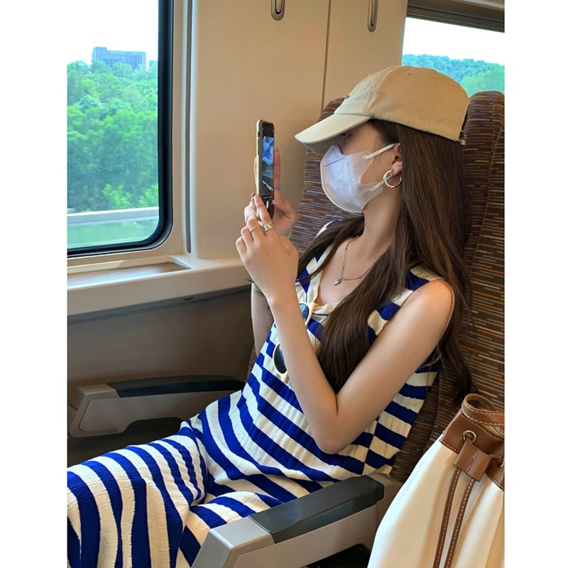 条纹针织背心连衣裙女夏韩系设计感小众宽松显瘦坎肩辣妹无袖长裙