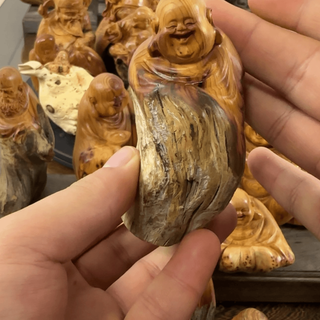 【闪购商品】菩*斋崖柏人物雕刻