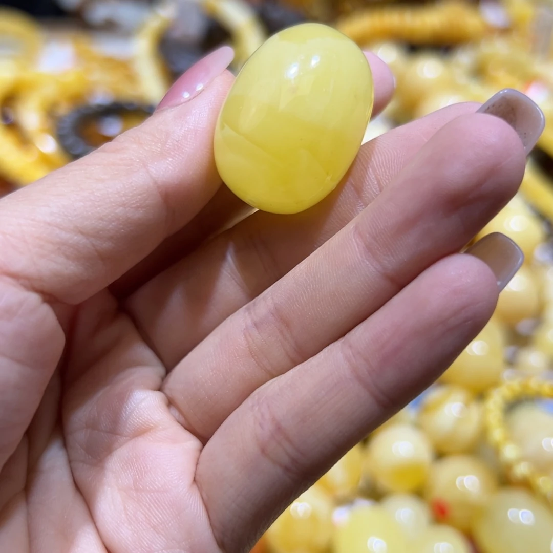 琥珀珠宝奇石未镶嵌