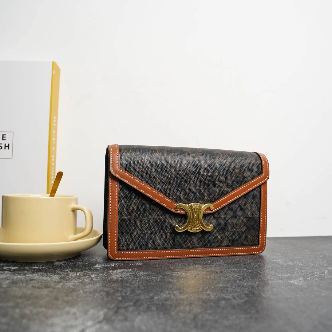 99新 Celine/思琳 celine/思琳老花信封链条包工价17500-hs00058