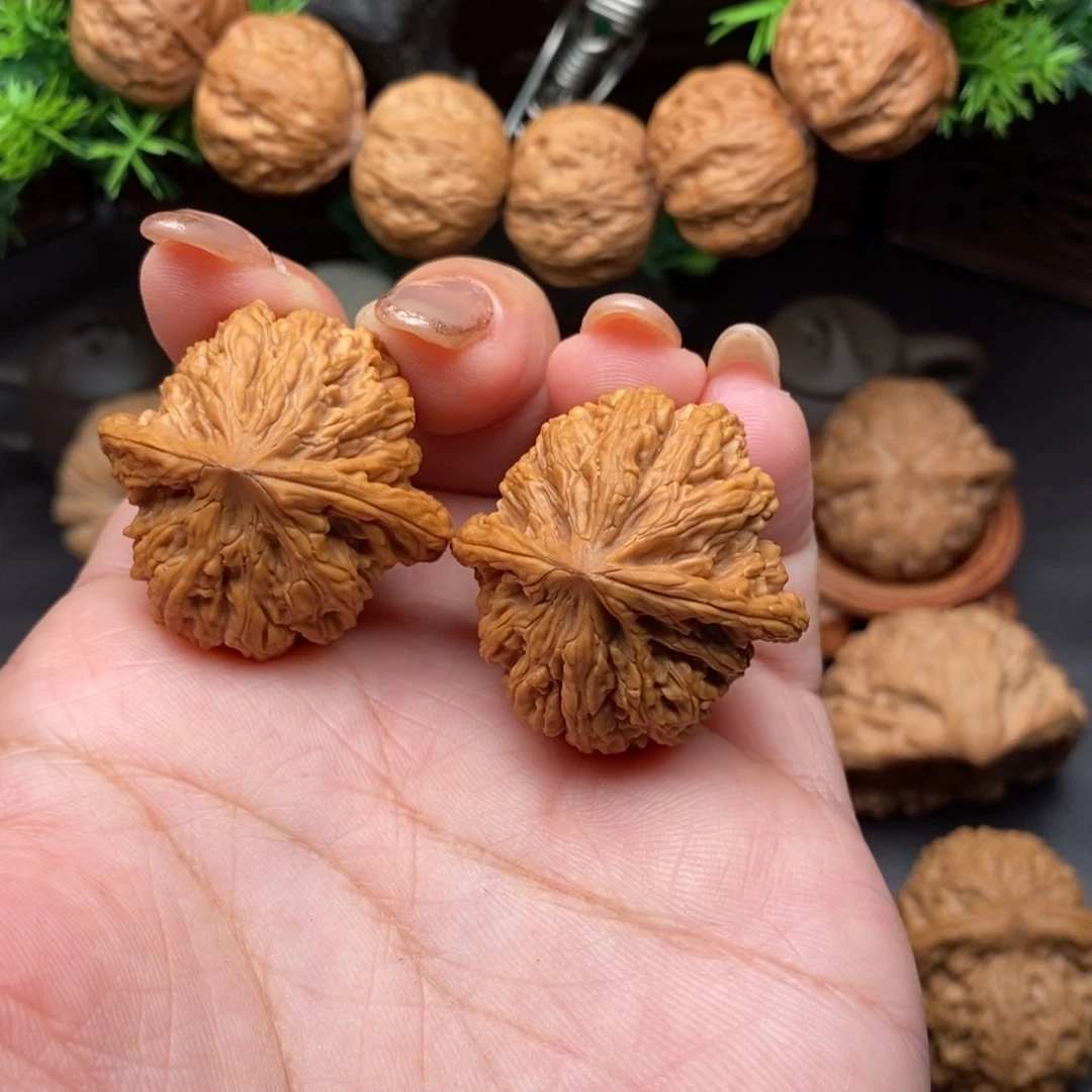 文玩核桃吊坠密纹
