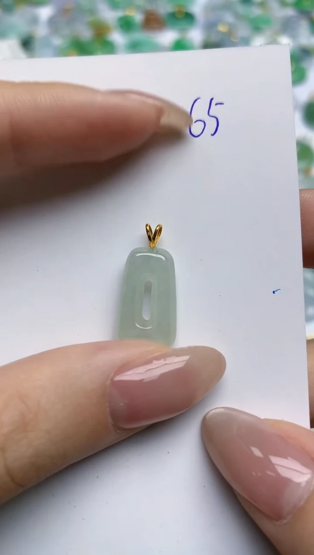 【闪购商品】翡翠颈饰18K金镶嵌天然翡翠A货,
