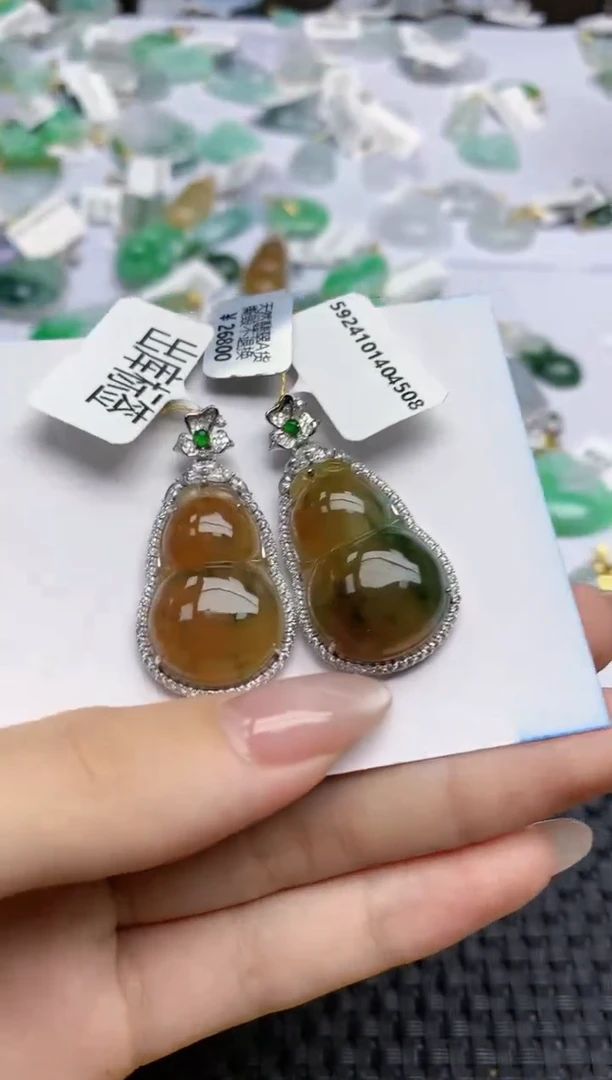 【闪购商品】翡翠颈饰18K金镶嵌多样性发其一