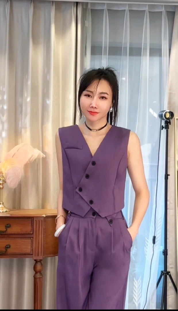 港风休闲气质时尚女春新款西装马甲垂感宽松上衣