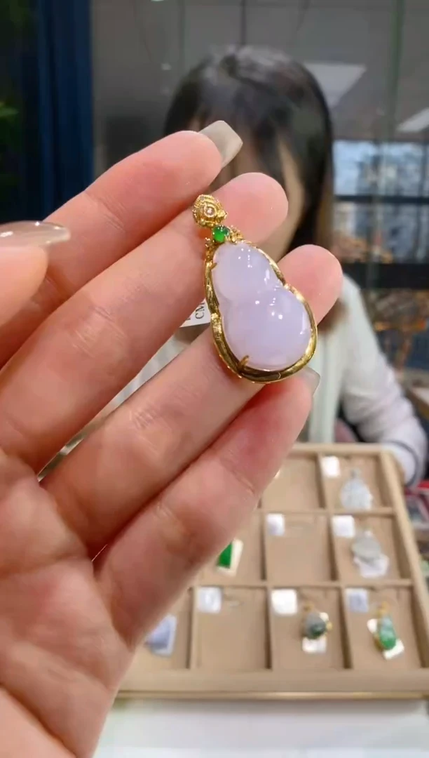【闪购商品】翡翠吊坠(不含链)18K金镶嵌葫芦