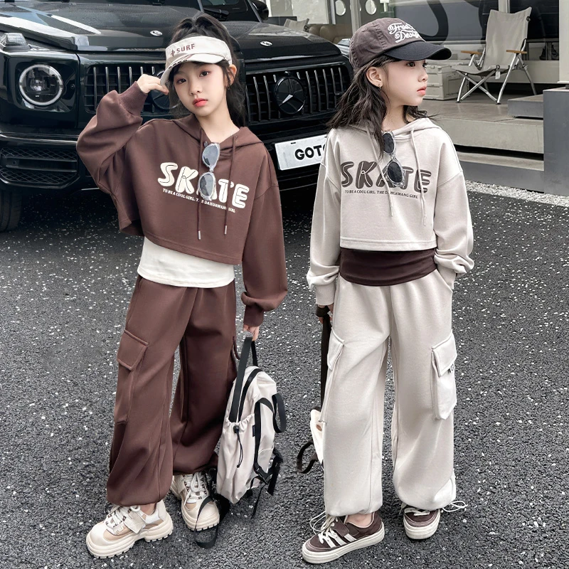 女童春装套装2024新款儿童洋气大童春秋连帽卫衣工装裤炸街三件套