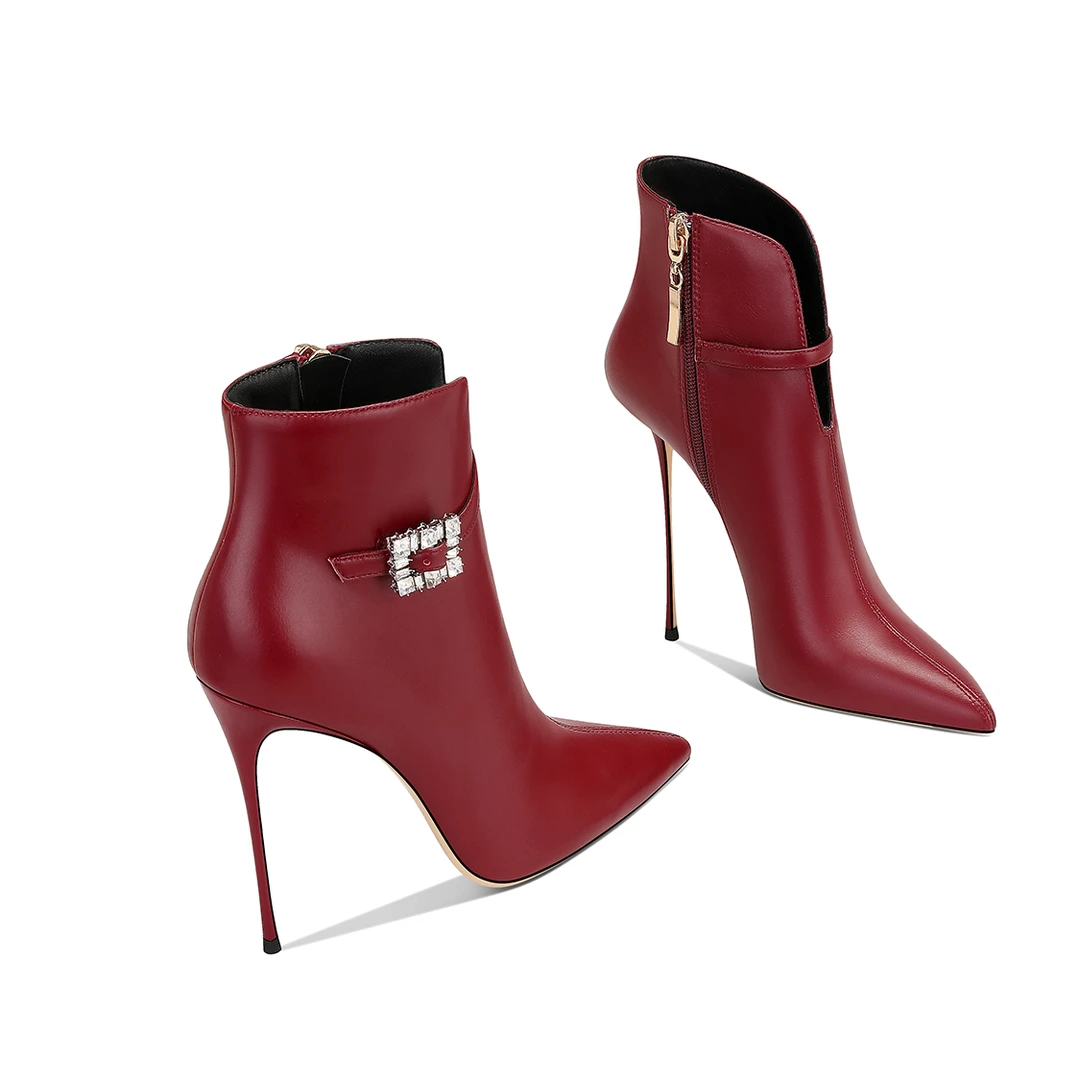 高级时装短靴女2025冬季新款红色气质百搭绝美超火尖头细跟高跟鞋
