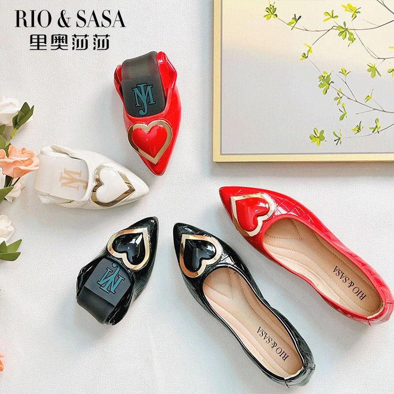 里奥莎莎2025春夏爆款新品不闷脚大码尖头平底鞋22Q009/22Q031