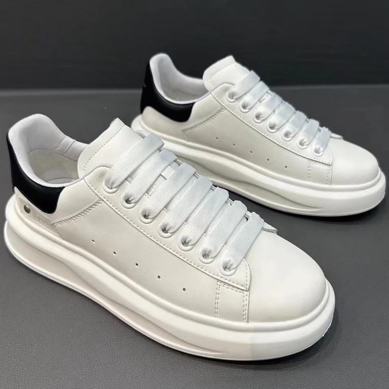 爆款超火小白鞋男新款春秋厚底增高潮鞋休闲轻便运动鞋男鞋5856-1