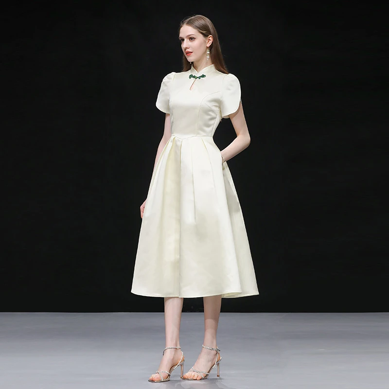 新中式立领镂空花瓣袖收腰露背性感A字大摆连衣裙DC33530