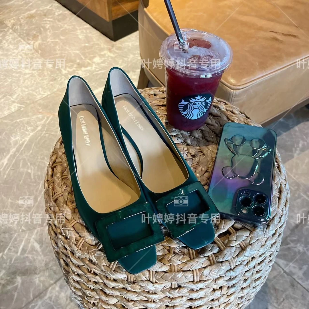 新款绿色方扣百搭单鞋