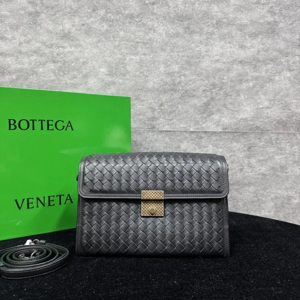 95新/妃鱼/单肩包/葆蝶家/240721LL0016