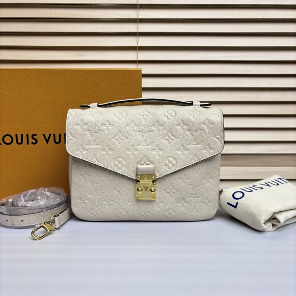 95新/妃鱼/单肩包/路易威登/240816SW0015