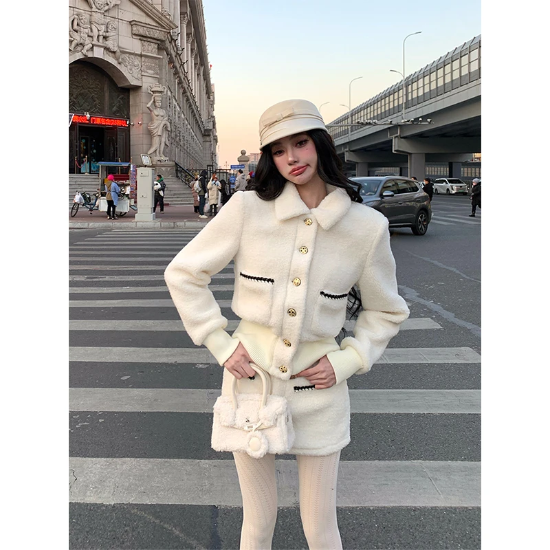 芭比姨【绒绒暖意】2024冬季新款软糯毛绒套装女BBYAA24C0394001